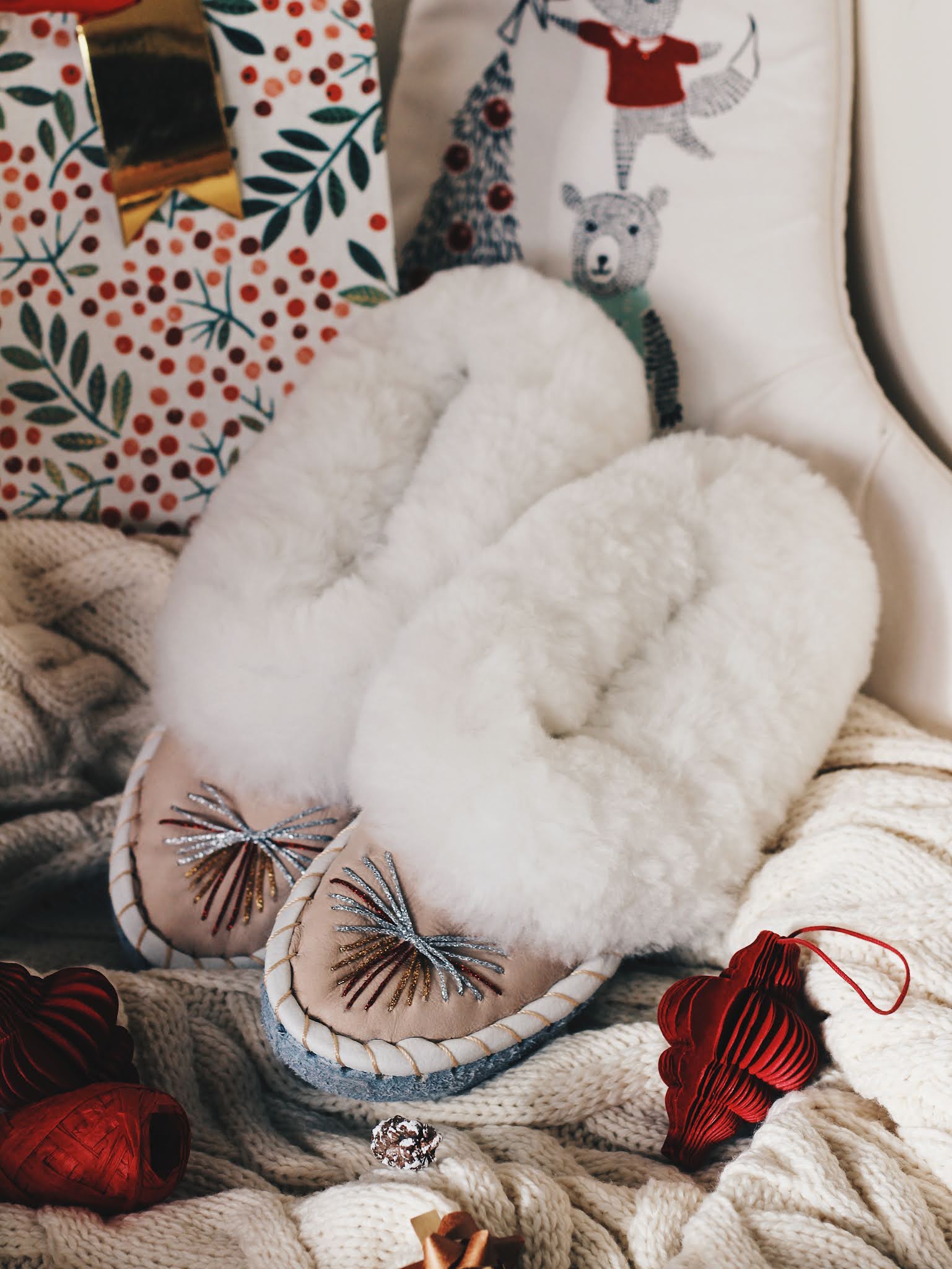 Relax 2025 fur slippers